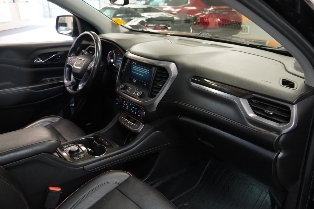 Used 2021 GMC Acadia AT4 w/ LPO, Floor Liner Package AWD/4WD image 30