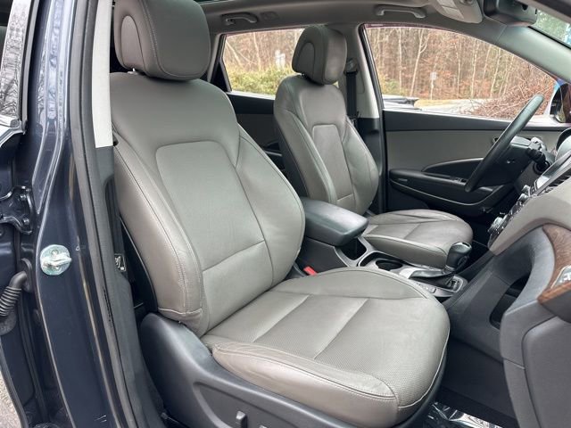 Used 2017 Hyundai Santa Fe Limited image 9