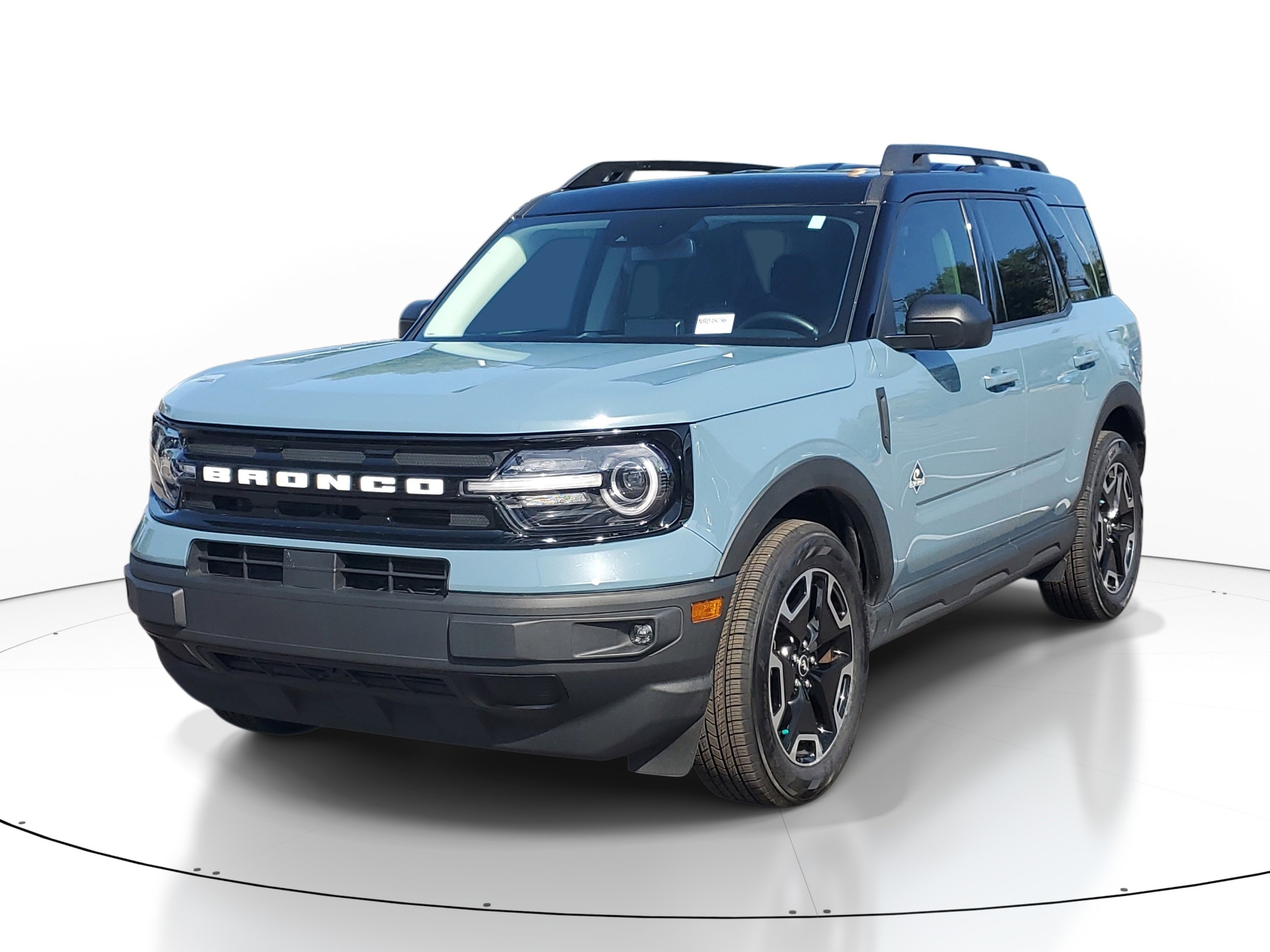 Used 2022 Ford Bronco Sport Outer Banks w/ Tech Package image 3