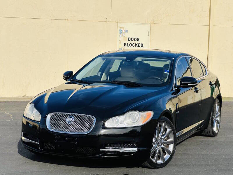 Used 2011 Jaguar XF Premium RWD image 3