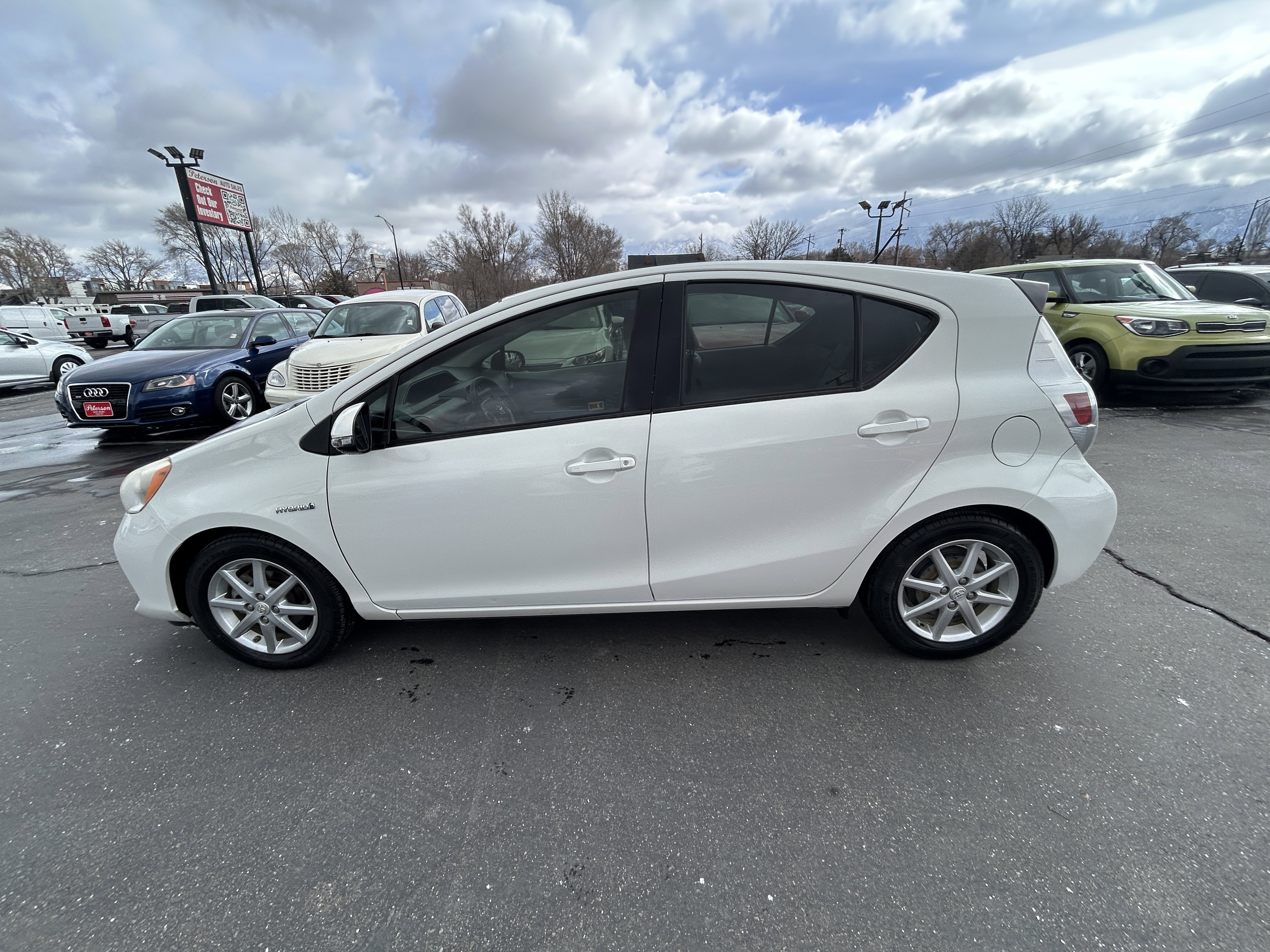 Used 2012 Toyota Prius C Four image 7