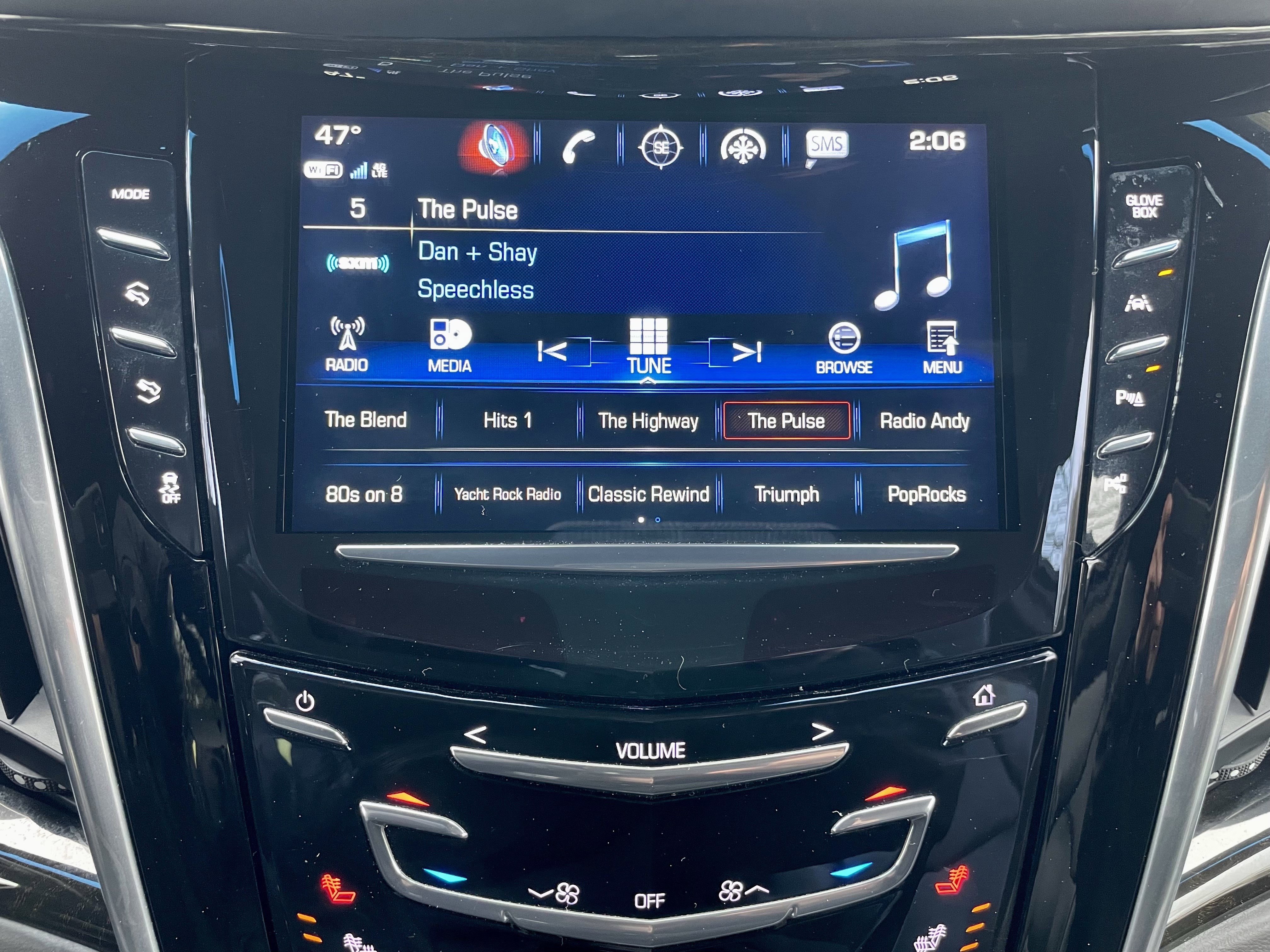 Used 2019 Cadillac Escalade ESV Platinum w/ Escalade Sport Edition image 29