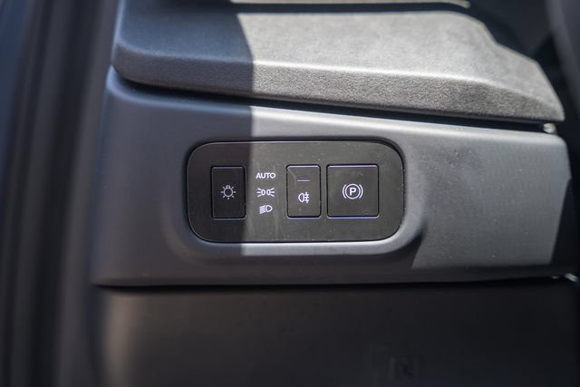 Used 2023 Fisker Ocean Extreme AWD/4WD image 42