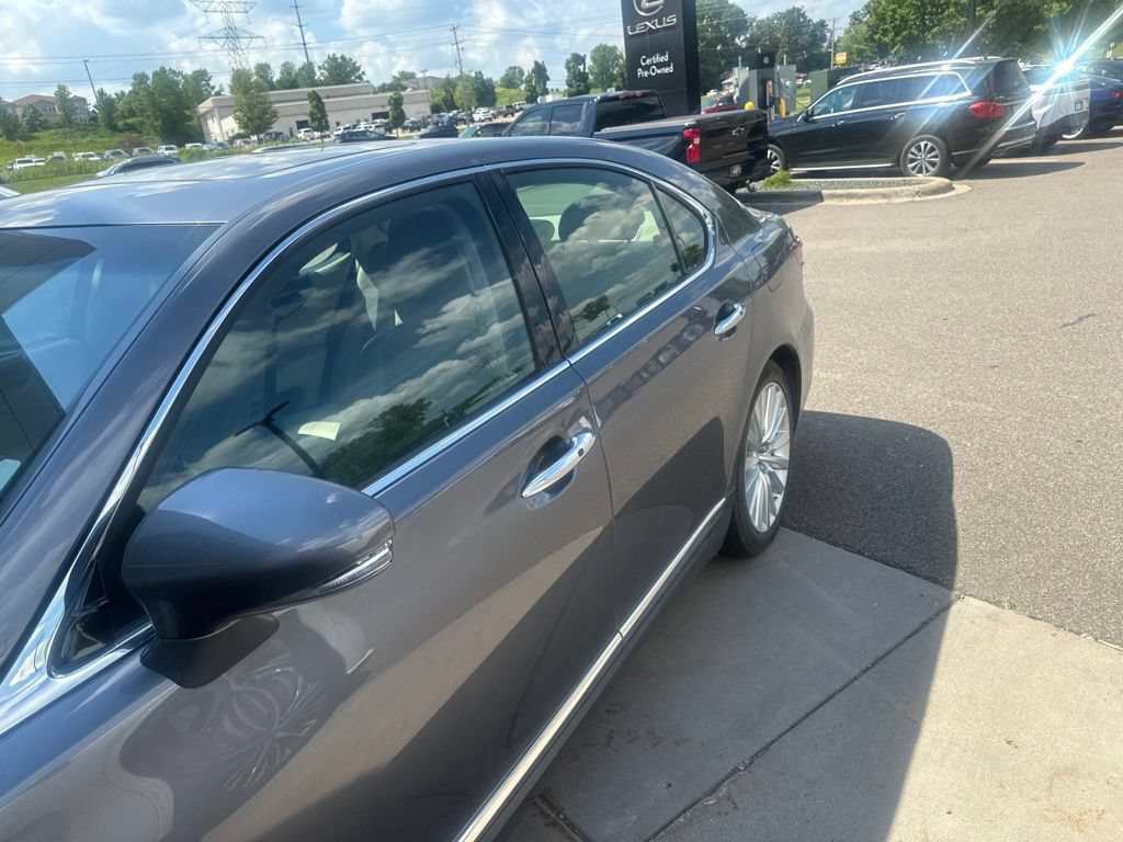 Used 2017 Lexus LS 460 AWD w/ Comfort Package image 5