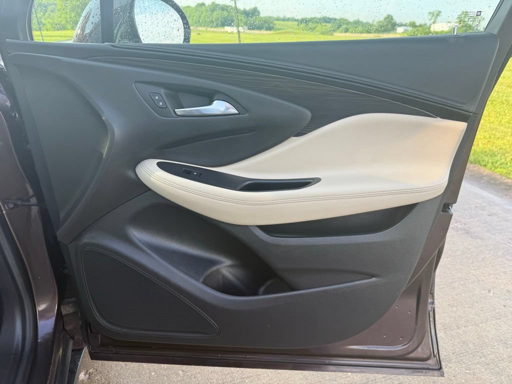 Used 2020 Buick Envision Essence FWD image 21