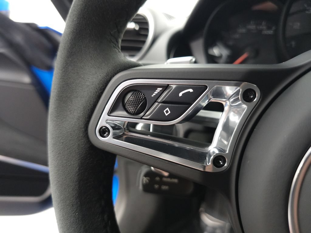 Used 2022 Porsche 718 Cayman GTS RWD image 10