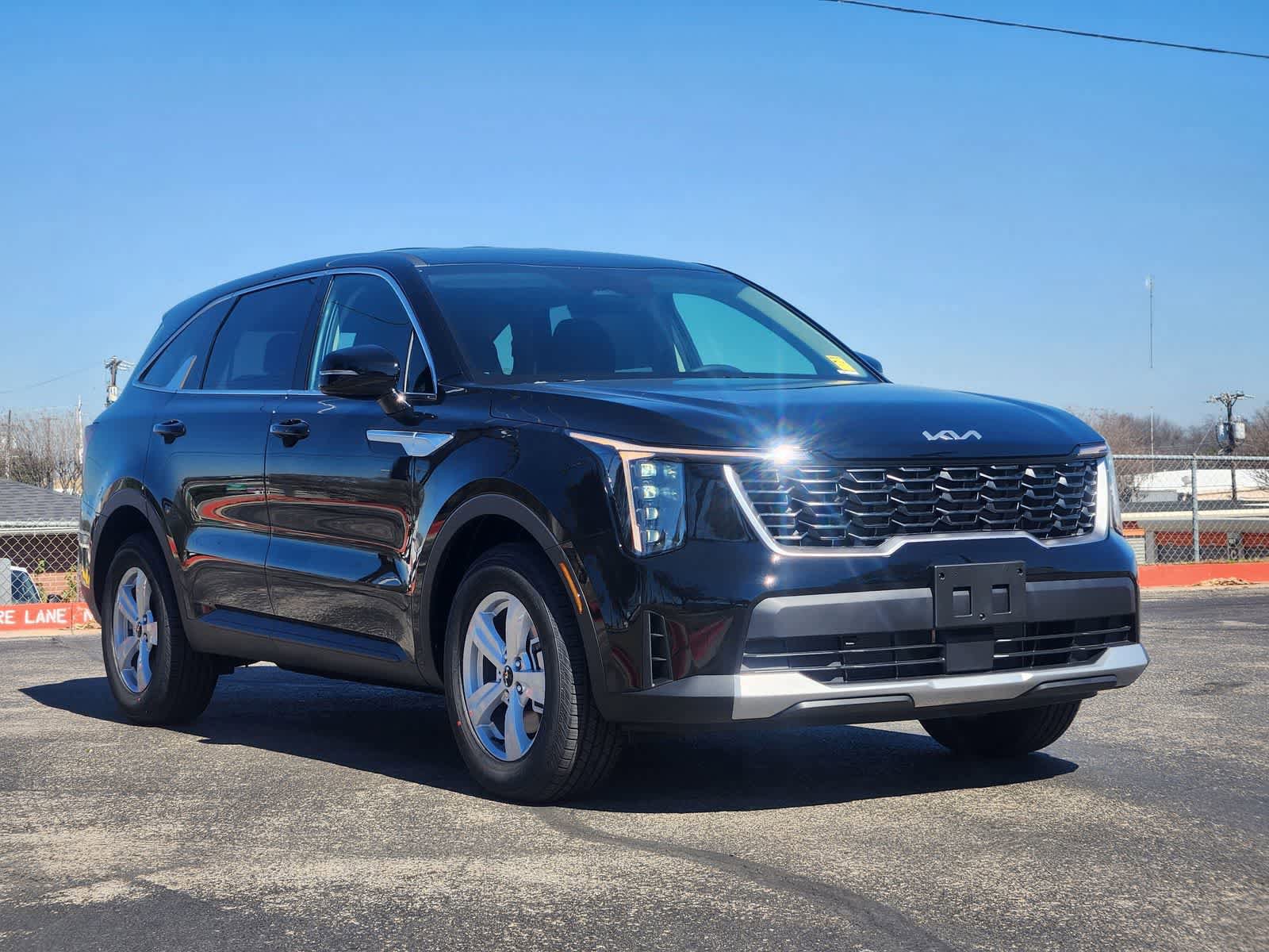 New 2026 Kia Sorento LX FWD image 3