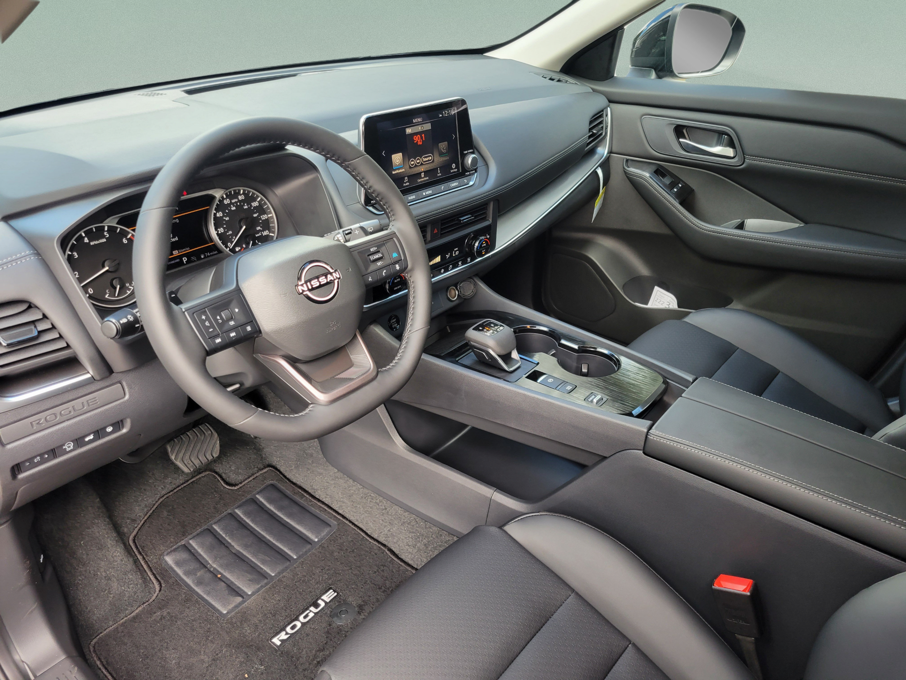 New 2026 Nissan Rogue Dark Armor FWD image 16