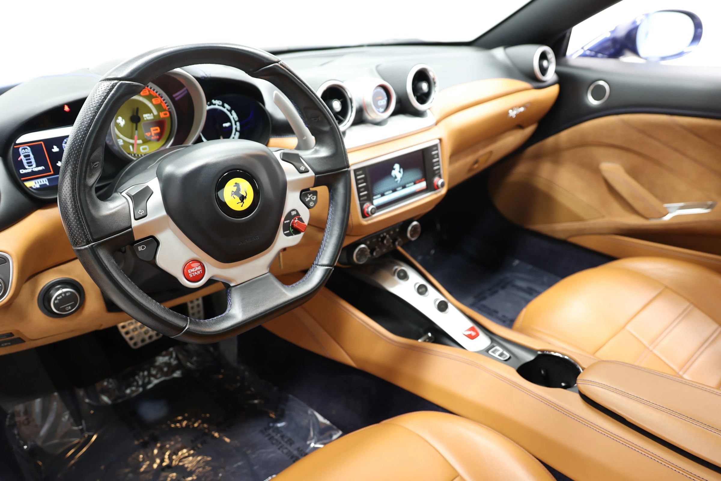 Used 2017 Ferrari California T image 59