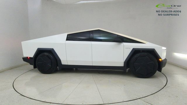 Used 2024 Tesla Cybertruck AWD Crew Cab image 60