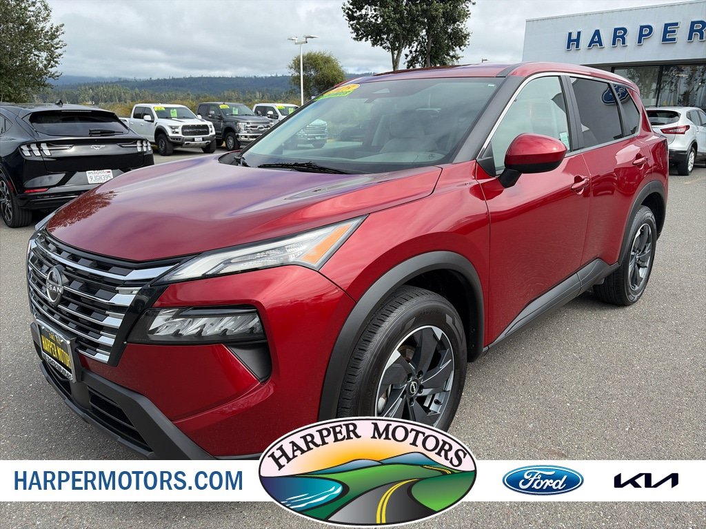 Used 2025 Nissan Rogue SV AWD/4WD image 1