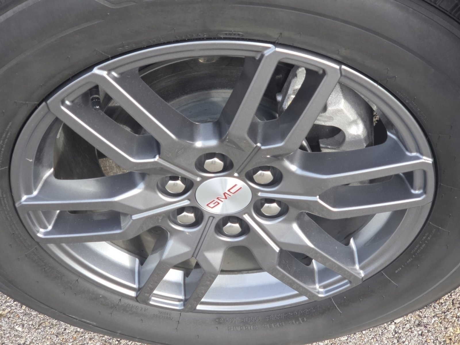 Used 2025 GMC Acadia Elevation image 12