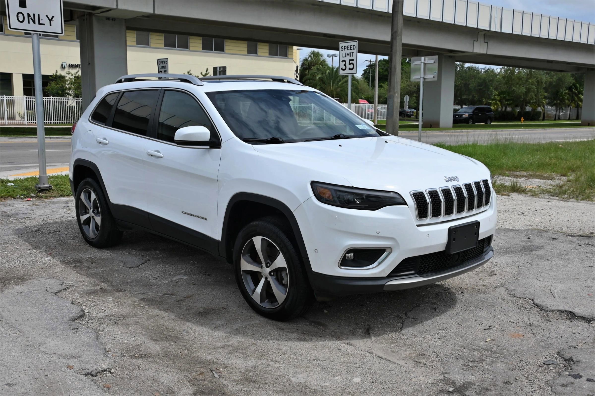 Used 2021 Jeep Cherokee Limited