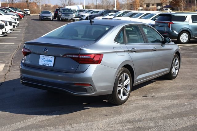 Used 2024 Volkswagen Jetta SE image 6