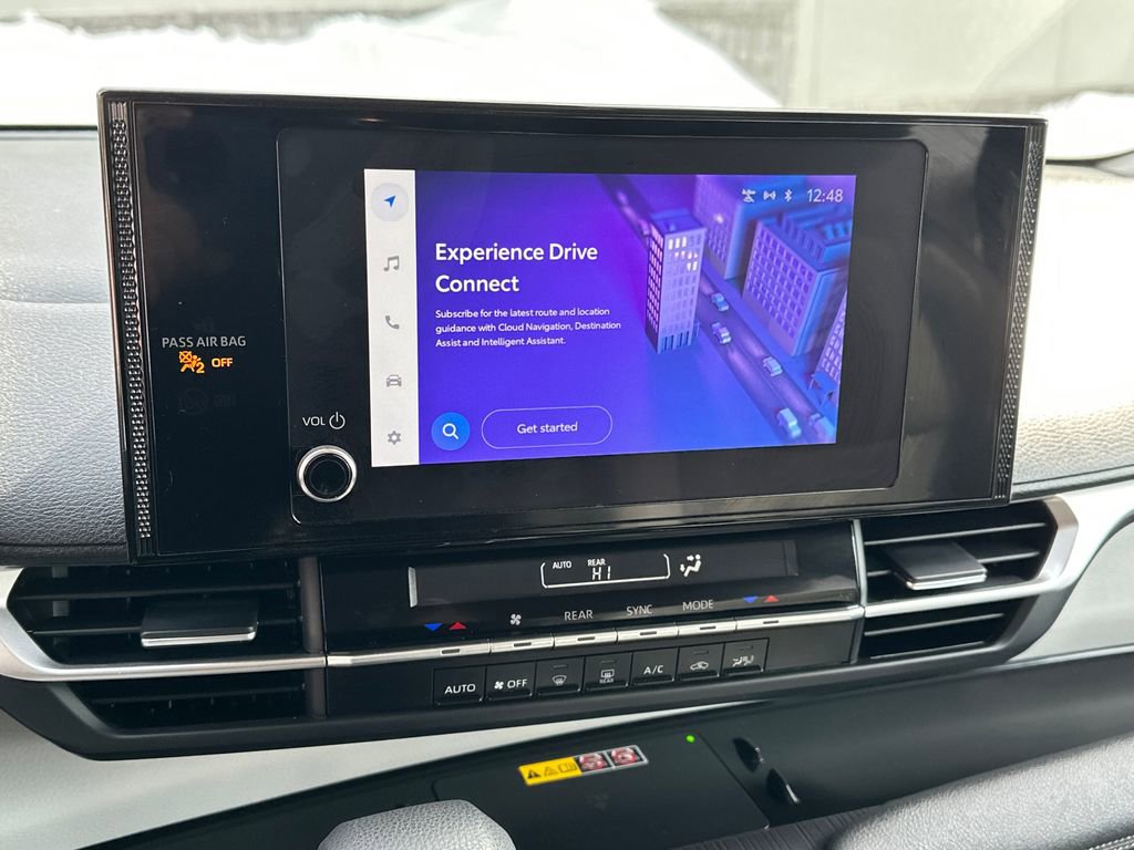 Used 2025 Toyota Sienna LE image 26