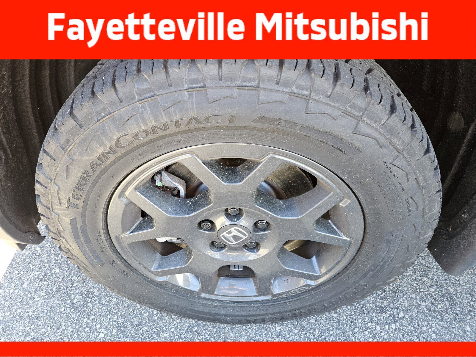 Used 2025 Honda Pilot TrailSport image 11