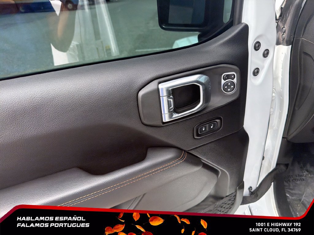 Used 2022 Jeep Gladiator Overland AWD/4WD image 13