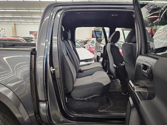 Used 2023 Toyota Tacoma TRD Sport AWD/4WD image 35