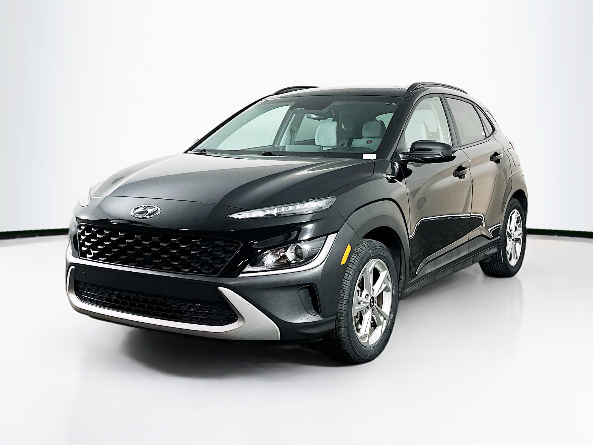 Used 2023 Hyundai Kona SEL w/ Cargo Package image 3