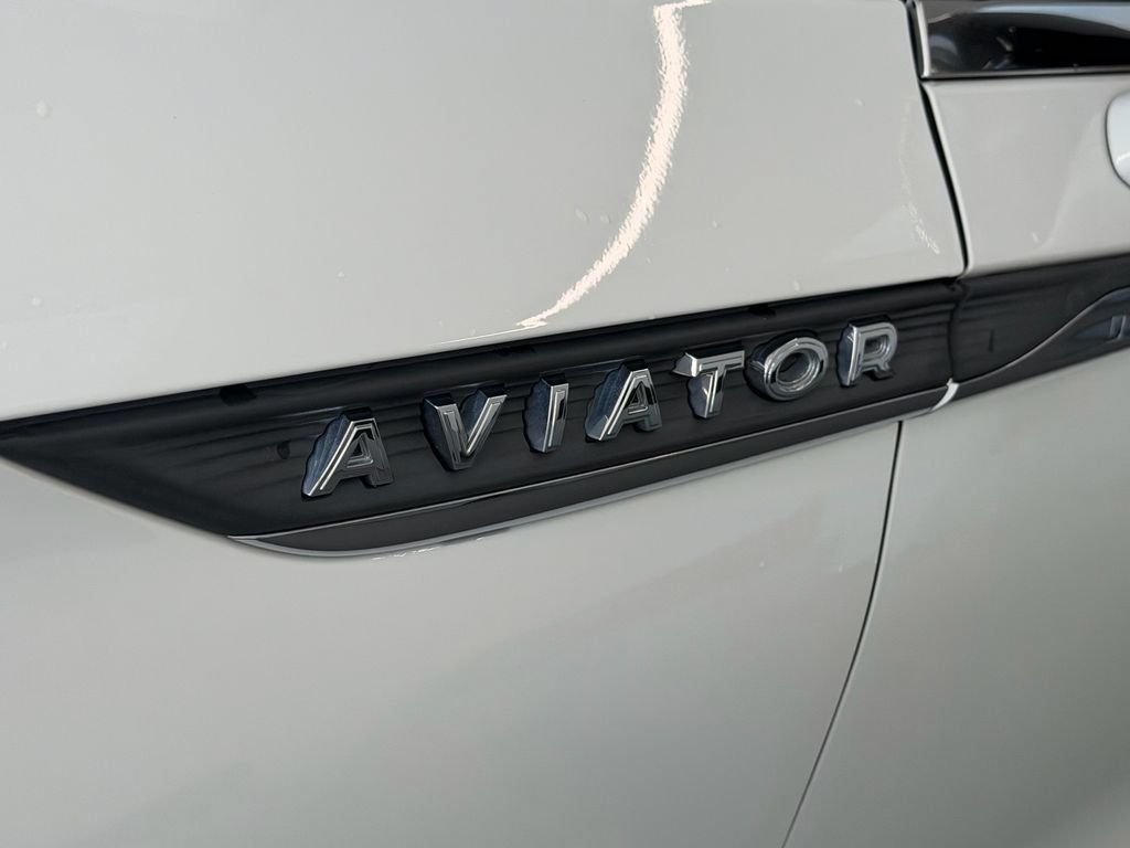 Used 2021 Lincoln Aviator Reserve w/ Equipment Group 201A RWD image 10