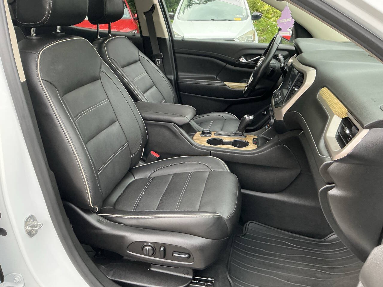 Used 2019 GMC Acadia Denali AWD/4WD image 24