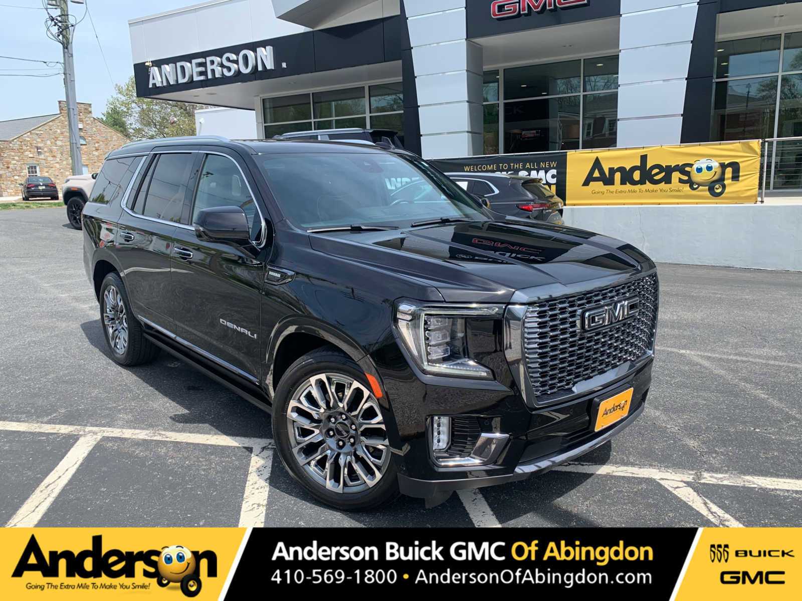 Used 2024 GMC Yukon Denali Ultimate AWD/4WD image 1