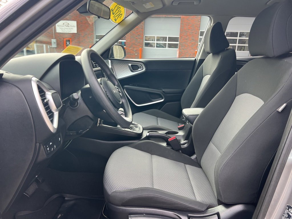 Certified 2022 Kia Soul LX w/ Technology Package image 12