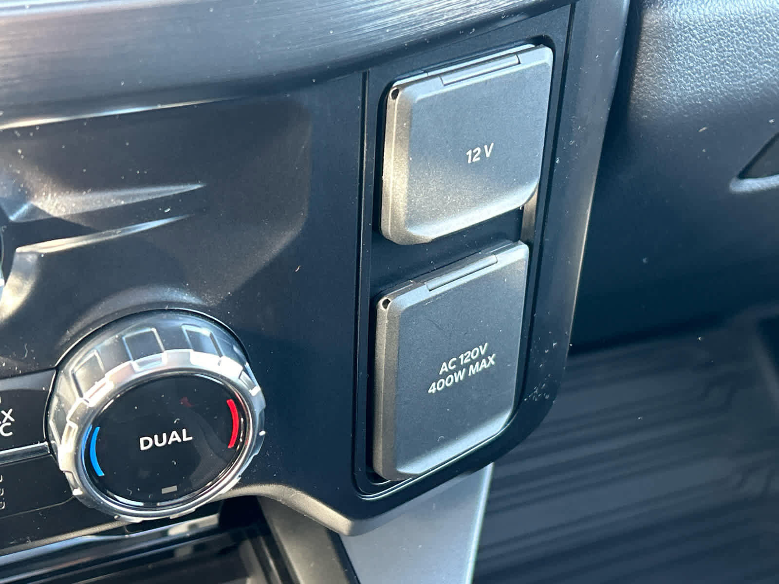 New 2026 Ford F250 Lariat w/ Black Appearance Package image 73