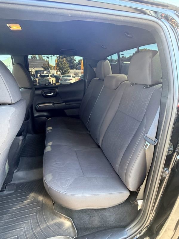 Used 2019 Toyota Tacoma TRD Off-Road image 19