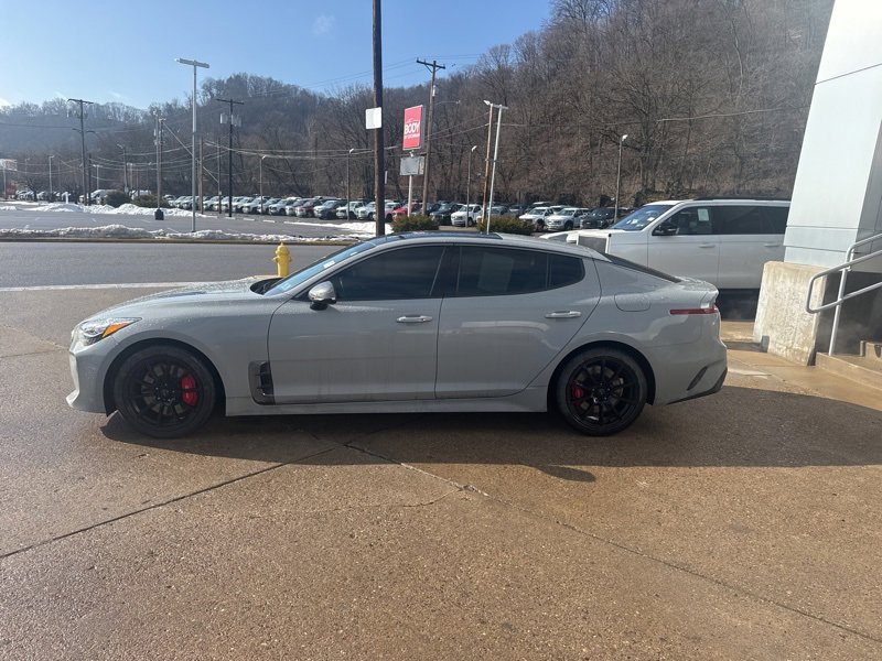 Used 2019 Kia Stinger GT1 image 4