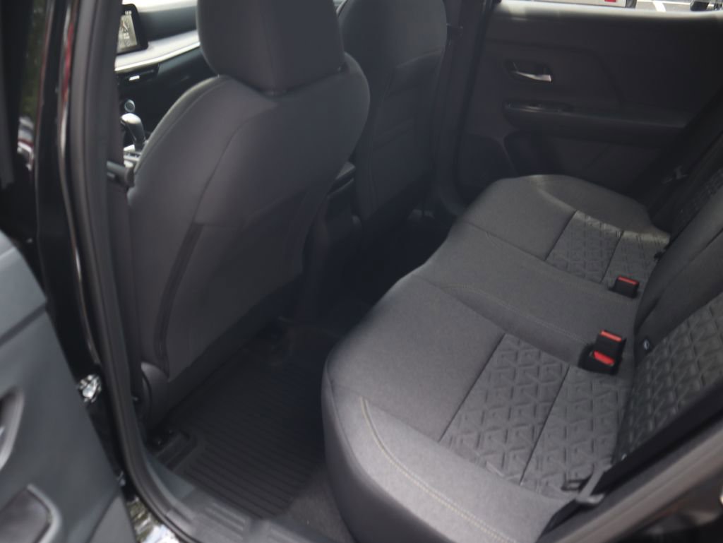 Used 2025 Nissan Kicks SV image 10