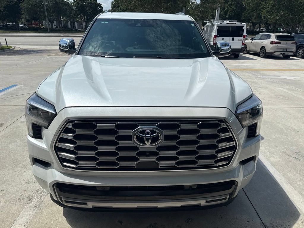Used 2025 Toyota Sequoia Capstone AWD/4WD image 2
