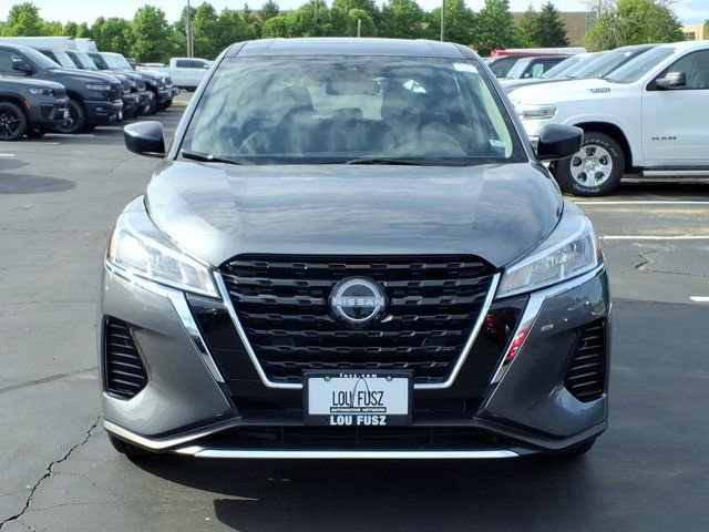 Used 2025 Nissan Kicks Play S FWD image 32