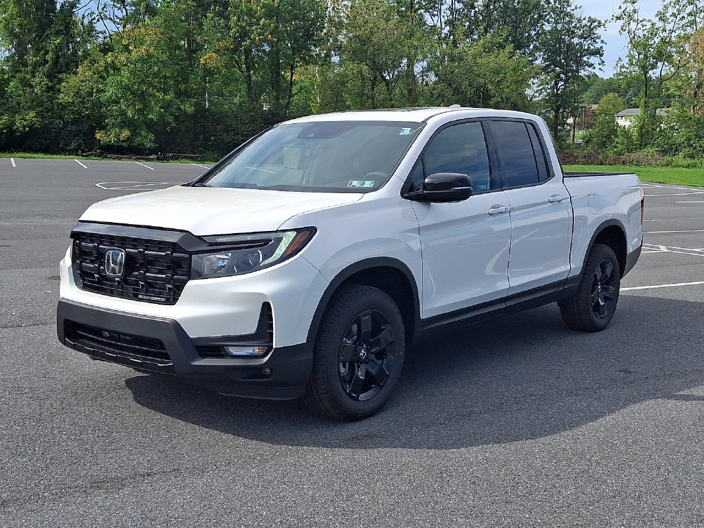 New 2026 Honda Ridgeline Black Edition image 2