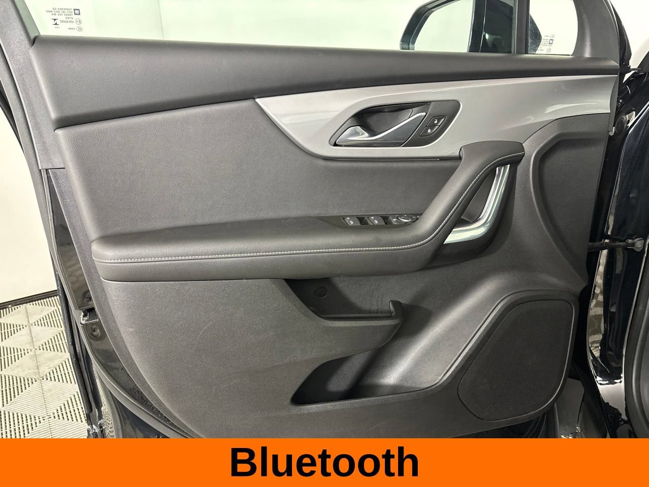 Used 2025 Chevrolet Blazer LT AWD/4WD image 10