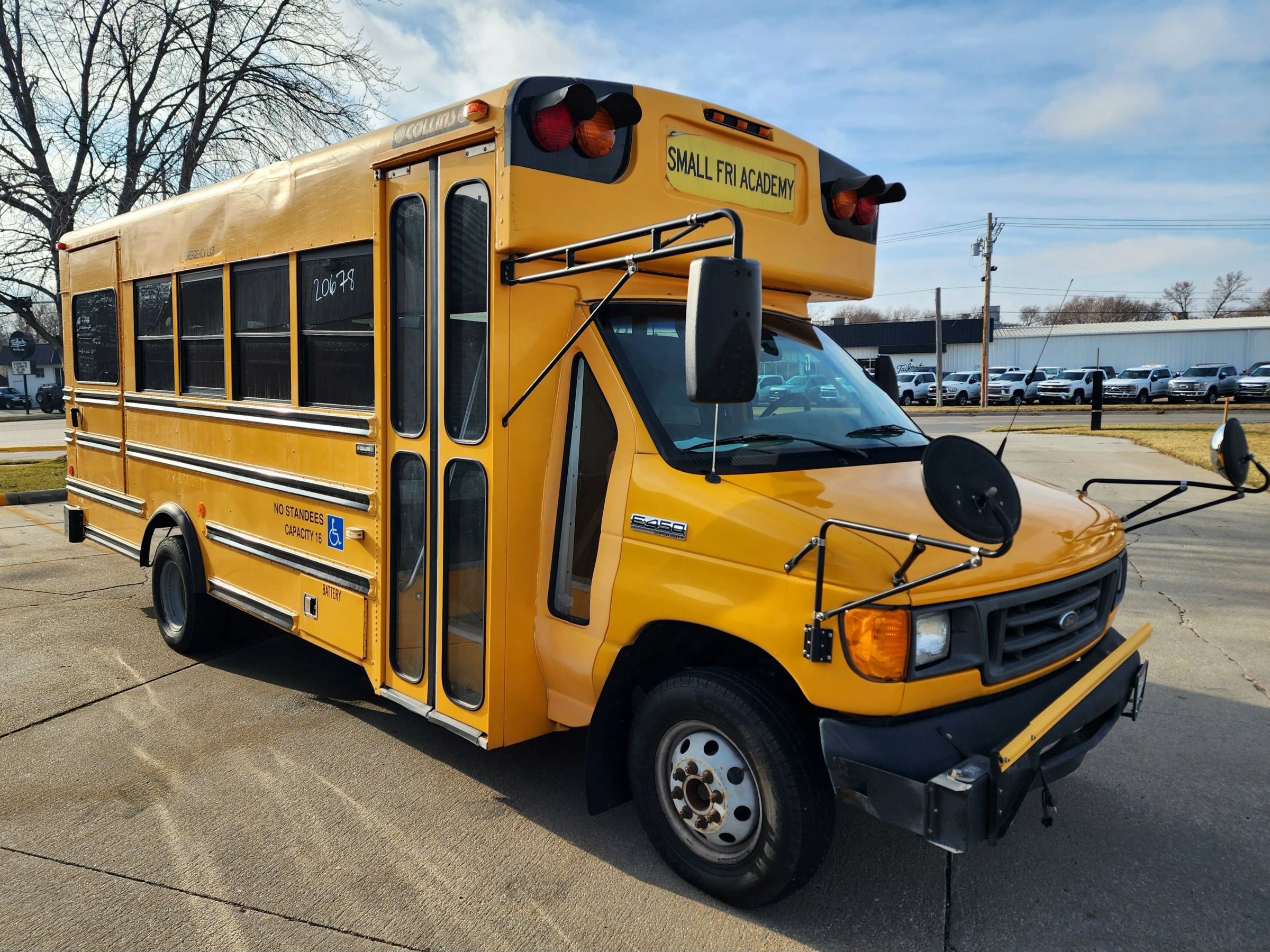 Used 2006 Ford E-450 and Econoline 450 RWD image 2