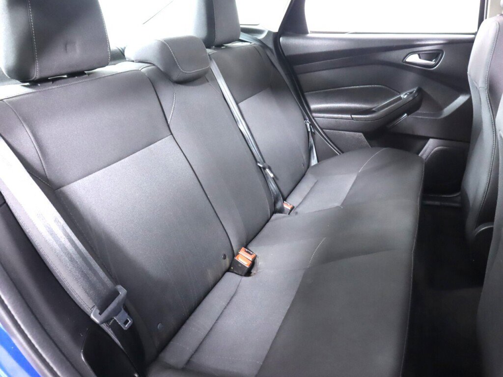 Used 2018 Ford Focus SE FWD image 31