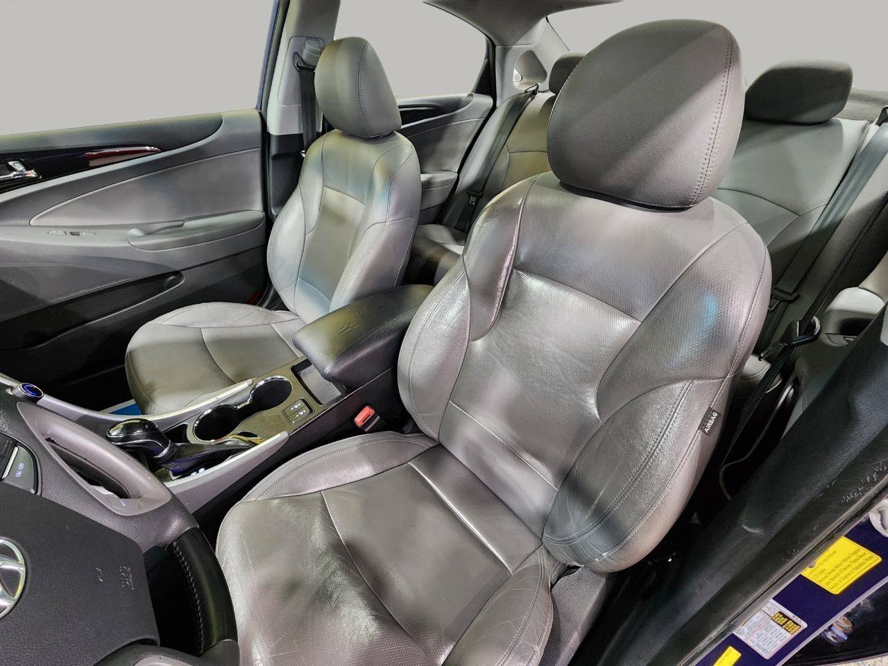 Used 2012 Hyundai Sonata Limited w/ Navigation Pkg FWD image 13