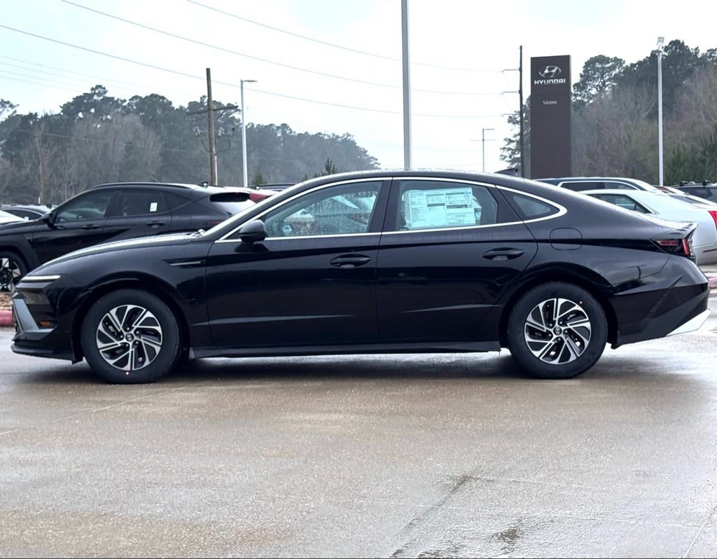 New 2026 Hyundai Sonata Blue FWD image 9