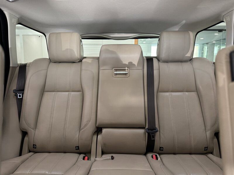 Used 2017 Land Rover Range Rover Supercharged image 11