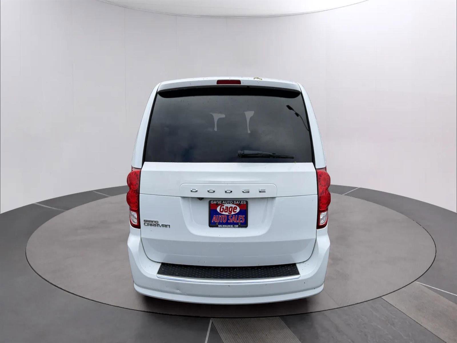 Used 2019 Dodge Grand Caravan SE w/ UConnect Hands-Free Group image 6