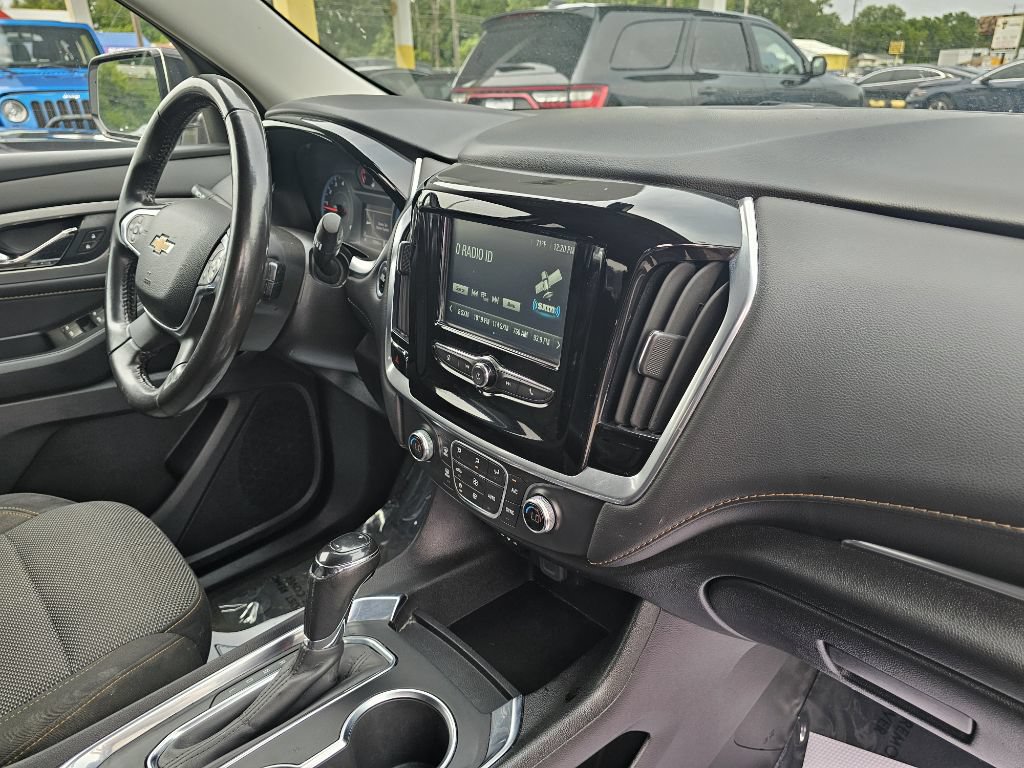 Used 2019 Chevrolet Traverse LT FWD image 77