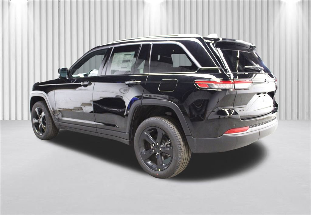New 2026 Jeep Grand Cherokee Limited w/ Limited Altitude Package image 5