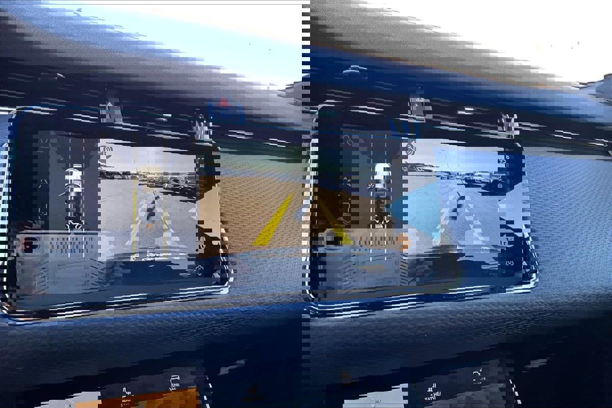 Used 2023 Land Rover Range Rover Evoque R-Dynamic S image 17