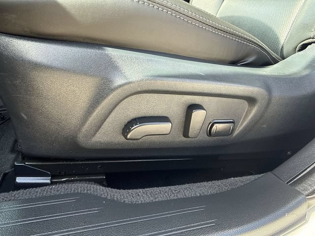Used 2016 Subaru Outback 3.6R Limited AWD/4WD image 19