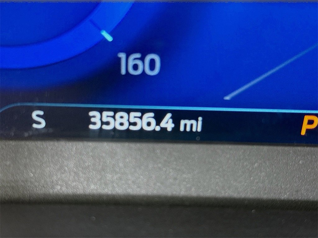 Used 2020 Ford Escape Titanium image 4