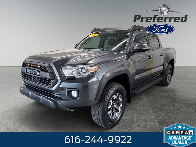 Used 2022 Toyota Tacoma TRD Off-Road AWD/4WD image 10