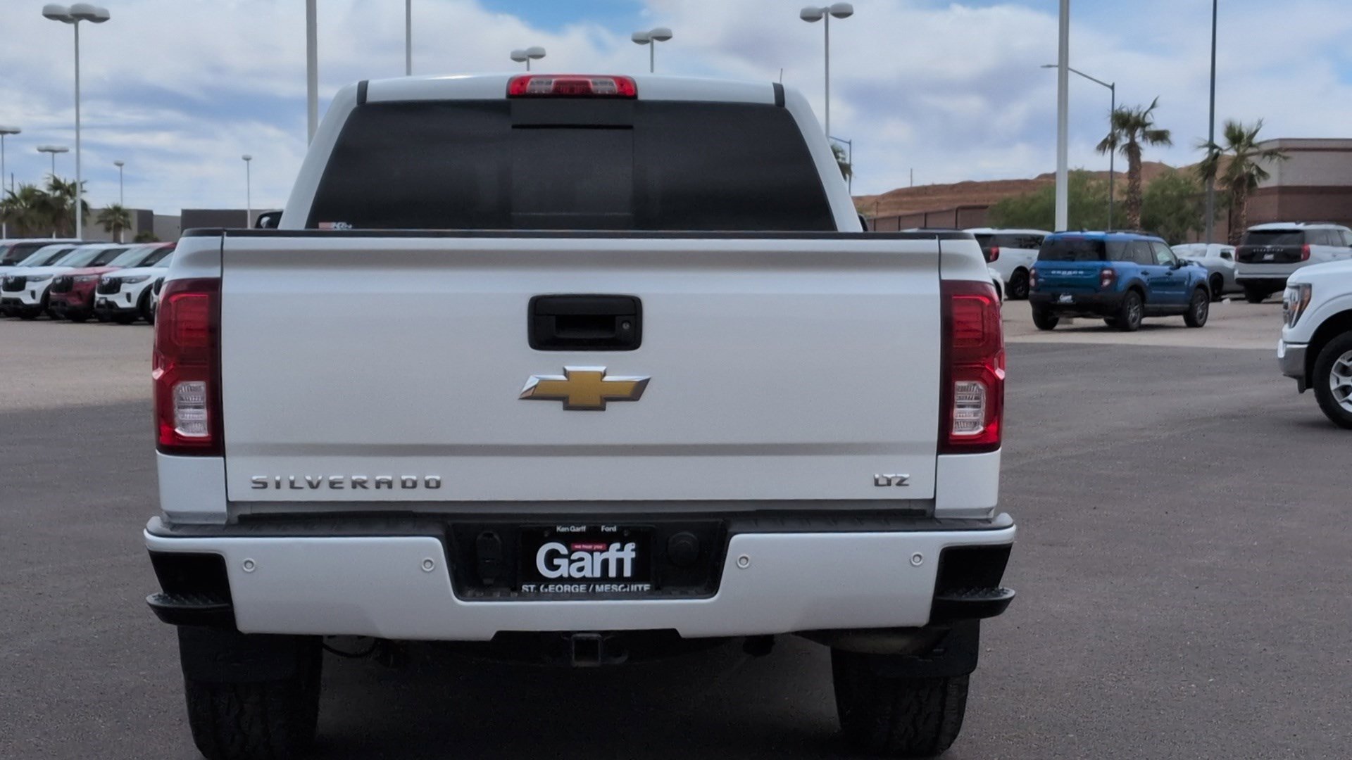 Used 2016 Chevrolet Silverado 1500 LTZ Z71 w/ LTZ Plus Package AWD/4WD image 4