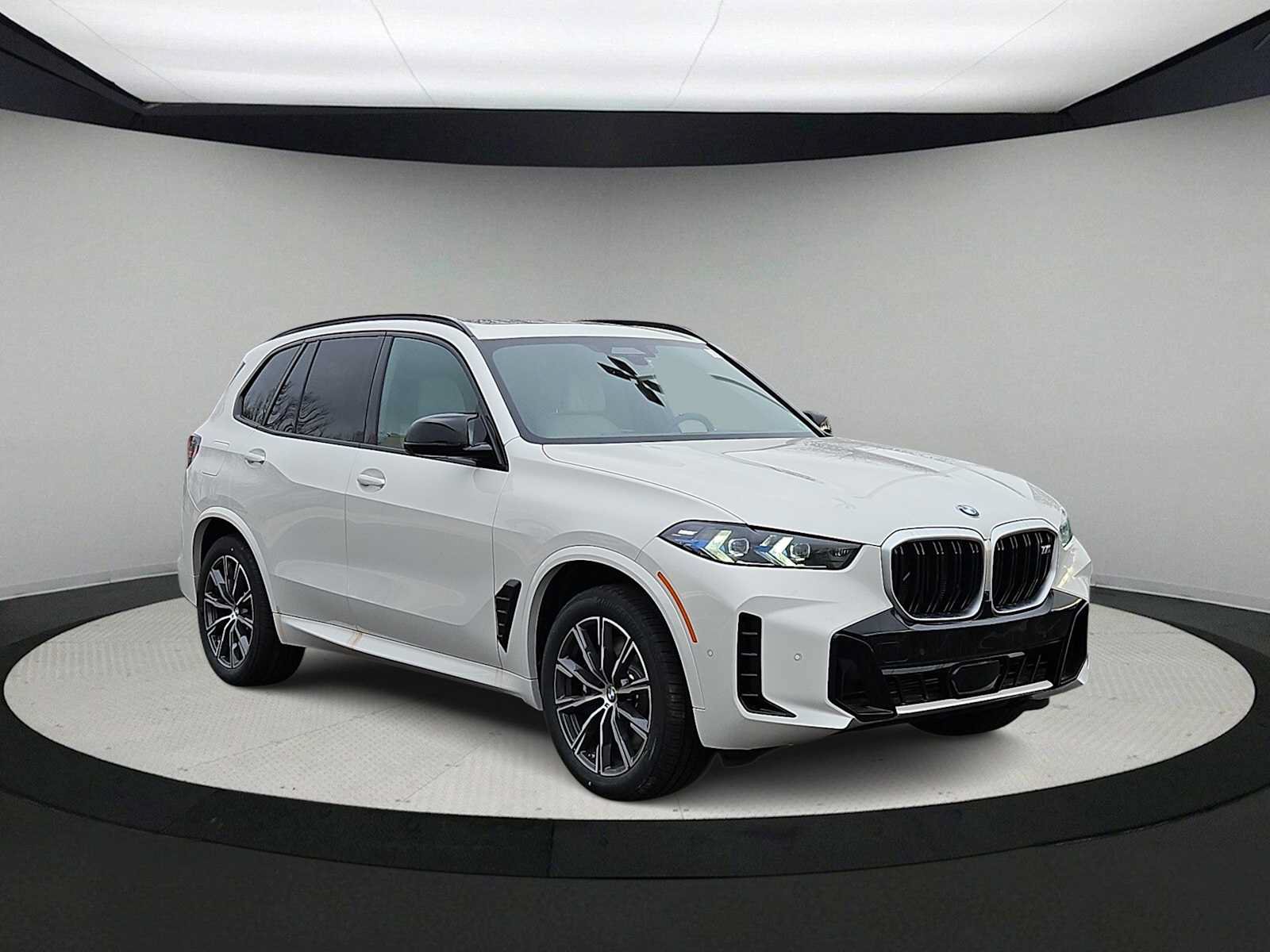 Used 2026 BMW X5 M60i AWD/4WD image 2