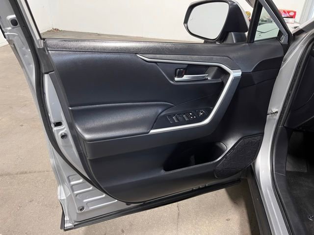 Used 2019 Toyota RAV4 XLE w/ Convenience Package AWD/4WD image 23